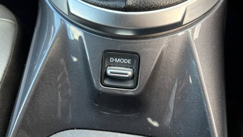 Nissan Juke 1.0 DiG-T 114 N-Connecta 5dr Petrol Hatchback